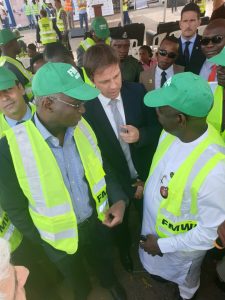 Fashola lauds Julius Berger on Abuja-Kano road, restates commitment on road infrastructures