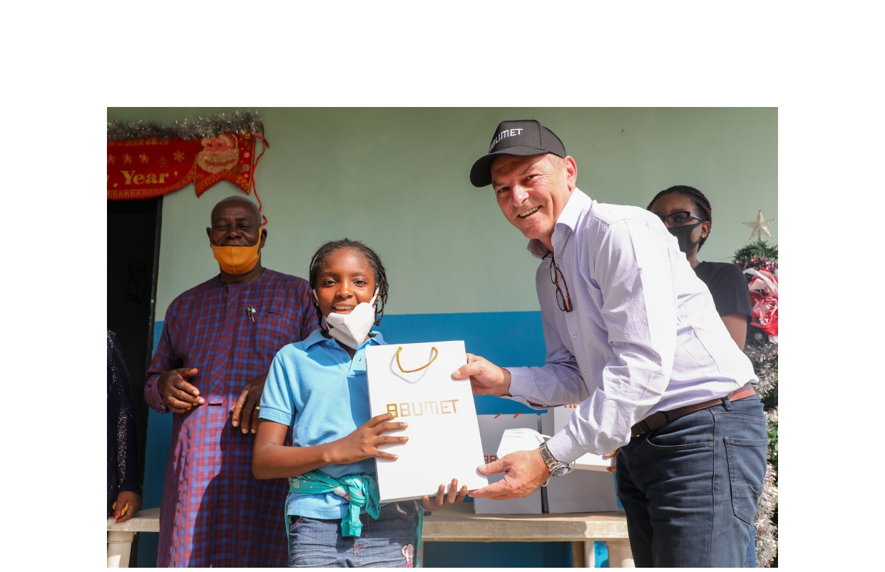 Julius Berger Abumet shares love at Christmas, donates food and treated