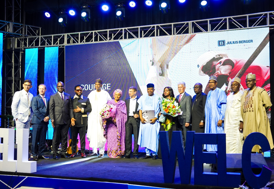 When Julius Berger honoured outgoing Board Chairman, Mutiu Sunmonu